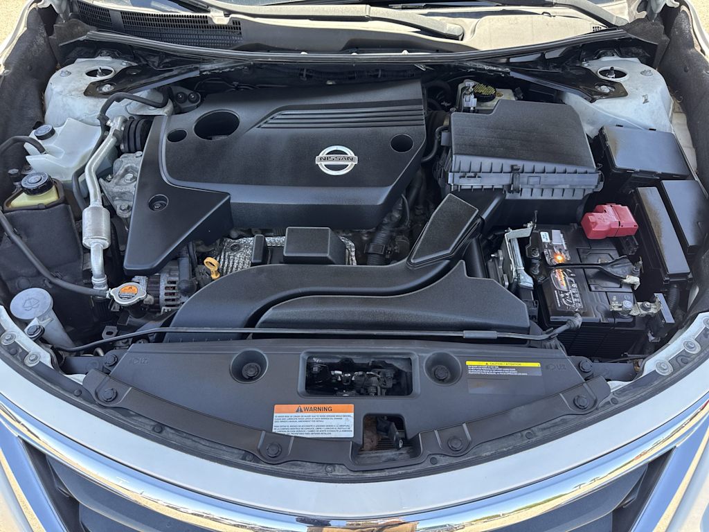 Thumbnail: 2015 Nissan Altima - 8