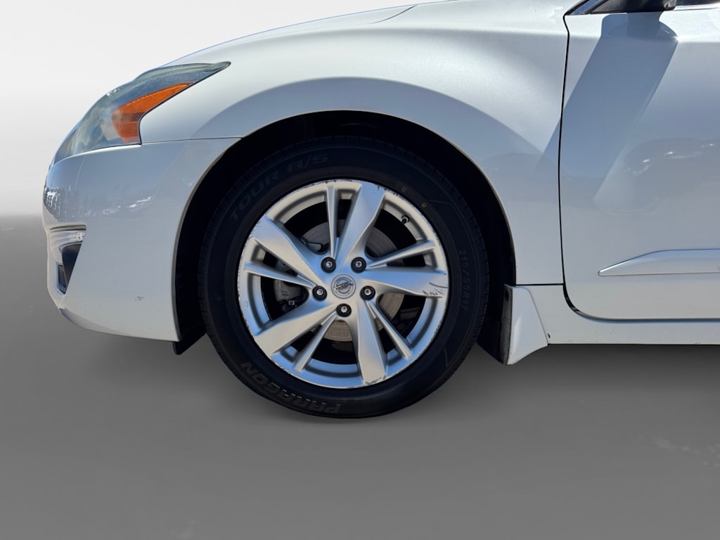 Thumbnail: 2015 Nissan Altima - 7