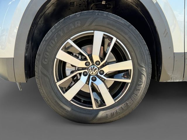 Thumbnail: 2023 Volkswagen Atlas - 7