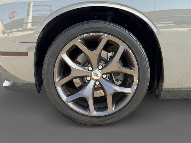 Thumbnail: 2017 Dodge Challenger - 7