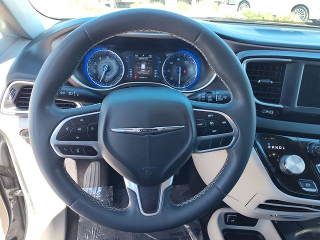 Thumbnail: 2023 Chrysler Voyager - 10