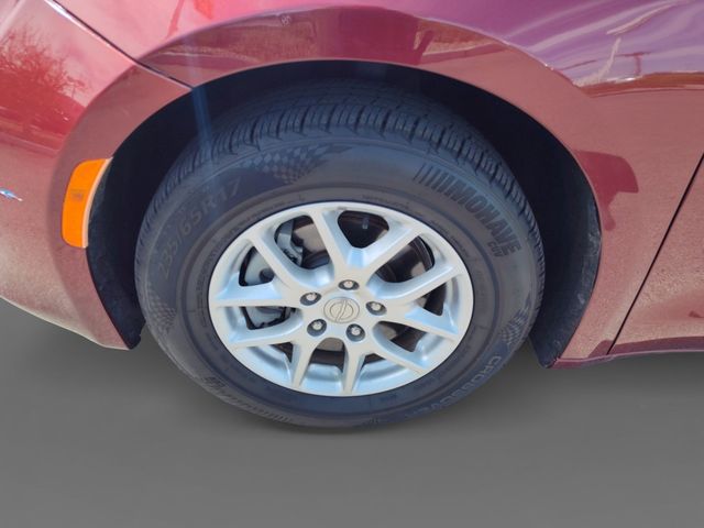 Thumbnail: 2020 Chrysler Voyager - 7