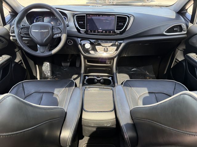 Thumbnail: 2022 Chrysler Pacifica - 2
