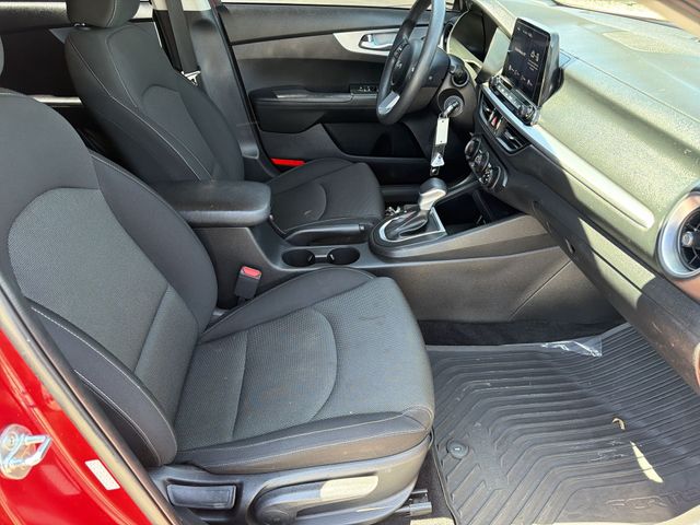 Thumbnail: 2023 Kia Forte - 24