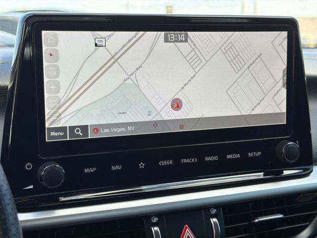 Thumbnail: 2022 Kia Forte - 25