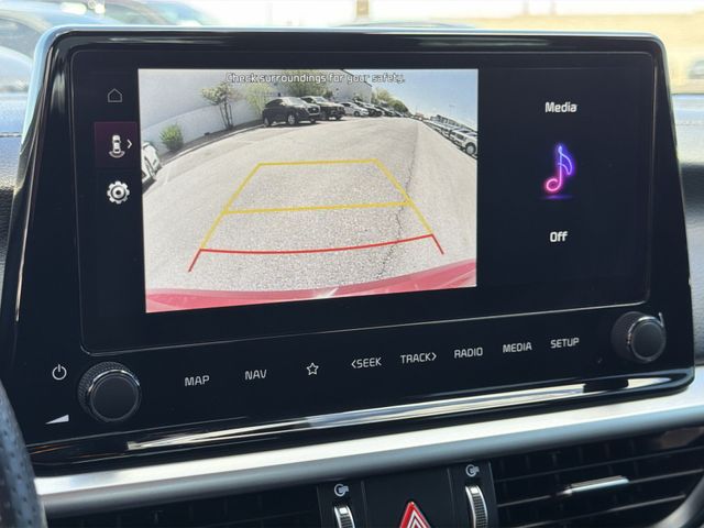 Thumbnail: 2022 Kia Forte - 26