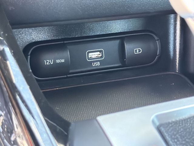 Thumbnail: 2022 Kia Forte - 27