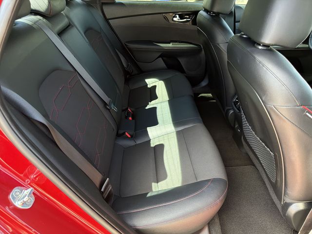 Thumbnail: 2022 Kia Forte - 23