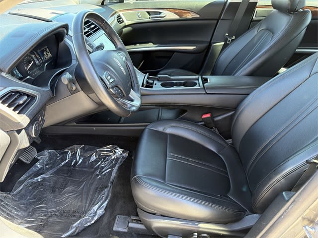 Thumbnail: 2016 Lincoln MKZ - 10