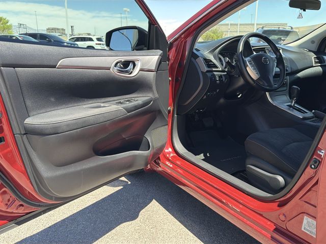 Thumbnail: 2015 Nissan Sentra - 21
