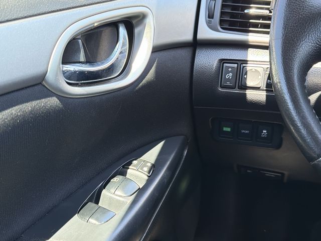 Thumbnail: 2015 Nissan Sentra - 22