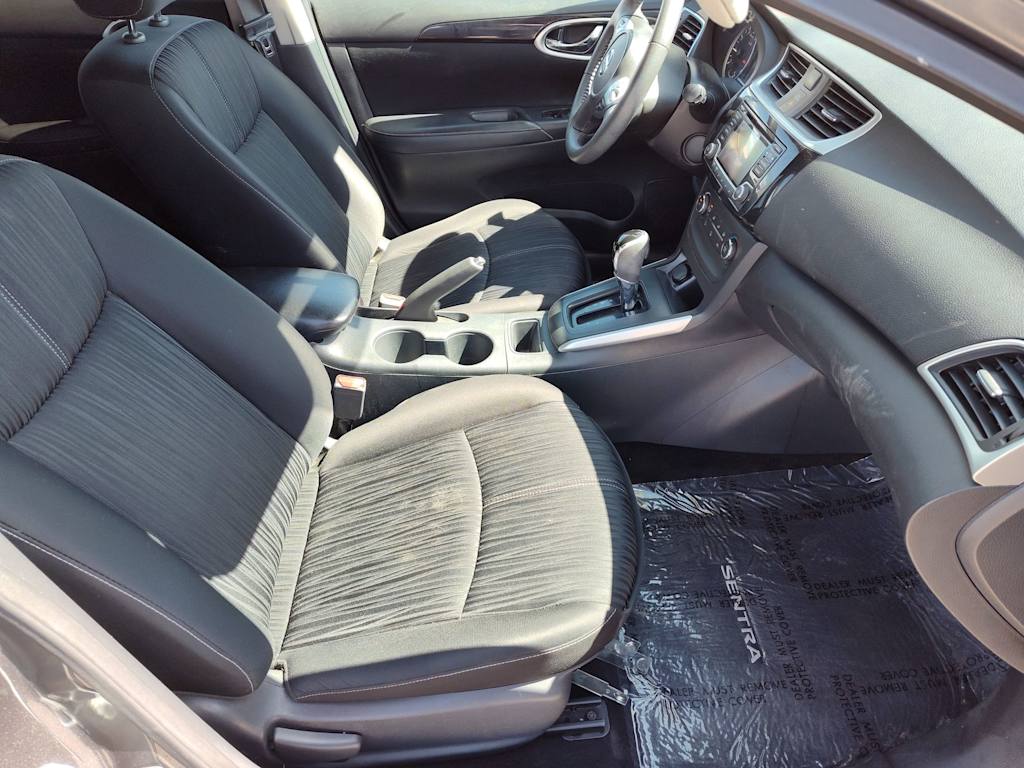 2017 Nissan Sentra SV 10