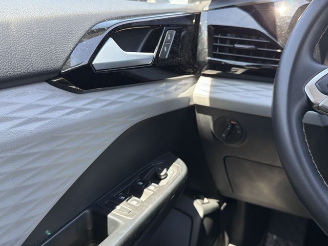 Thumbnail: 2024 Volkswagen Taos - 23