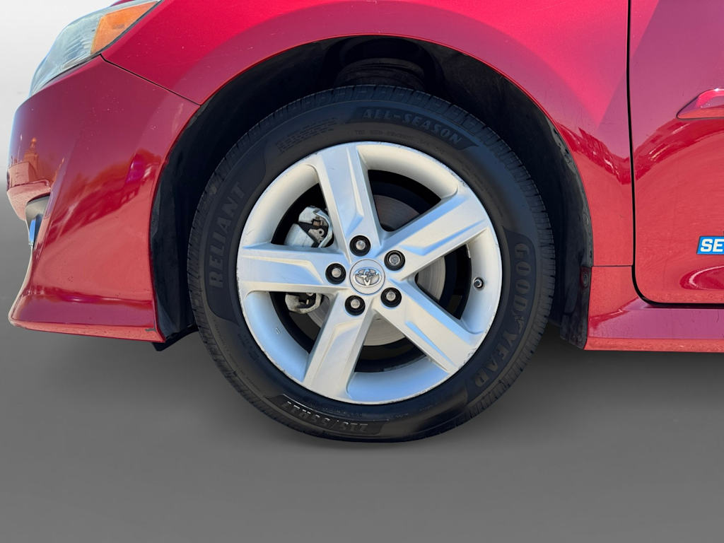 Thumbnail: 2014 Toyota Camry - 7
