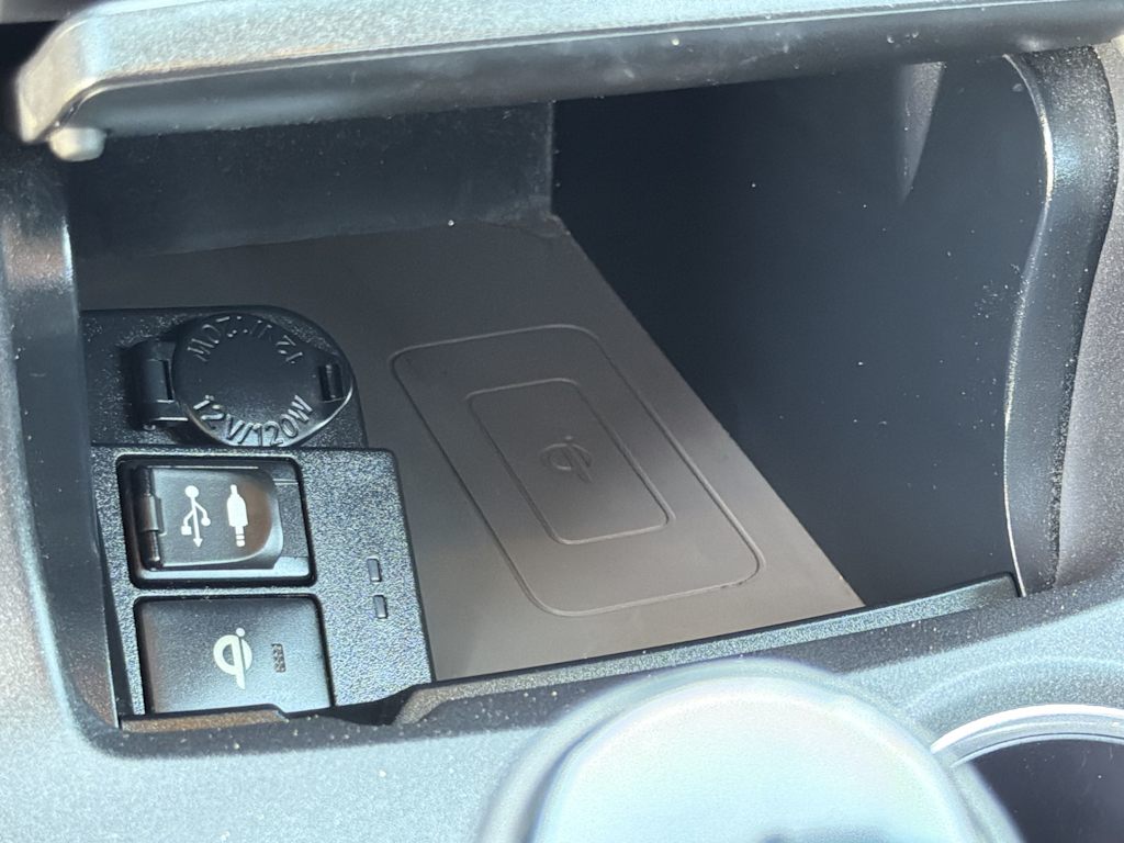 Thumbnail: 2015 Toyota Camry - 28