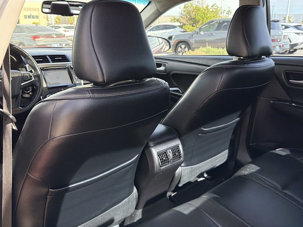 Thumbnail: 2015 Toyota Camry - 11