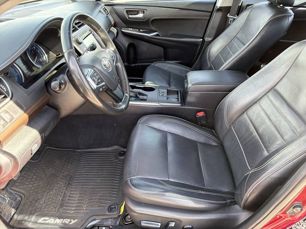 Thumbnail: 2015 Toyota Camry - 9