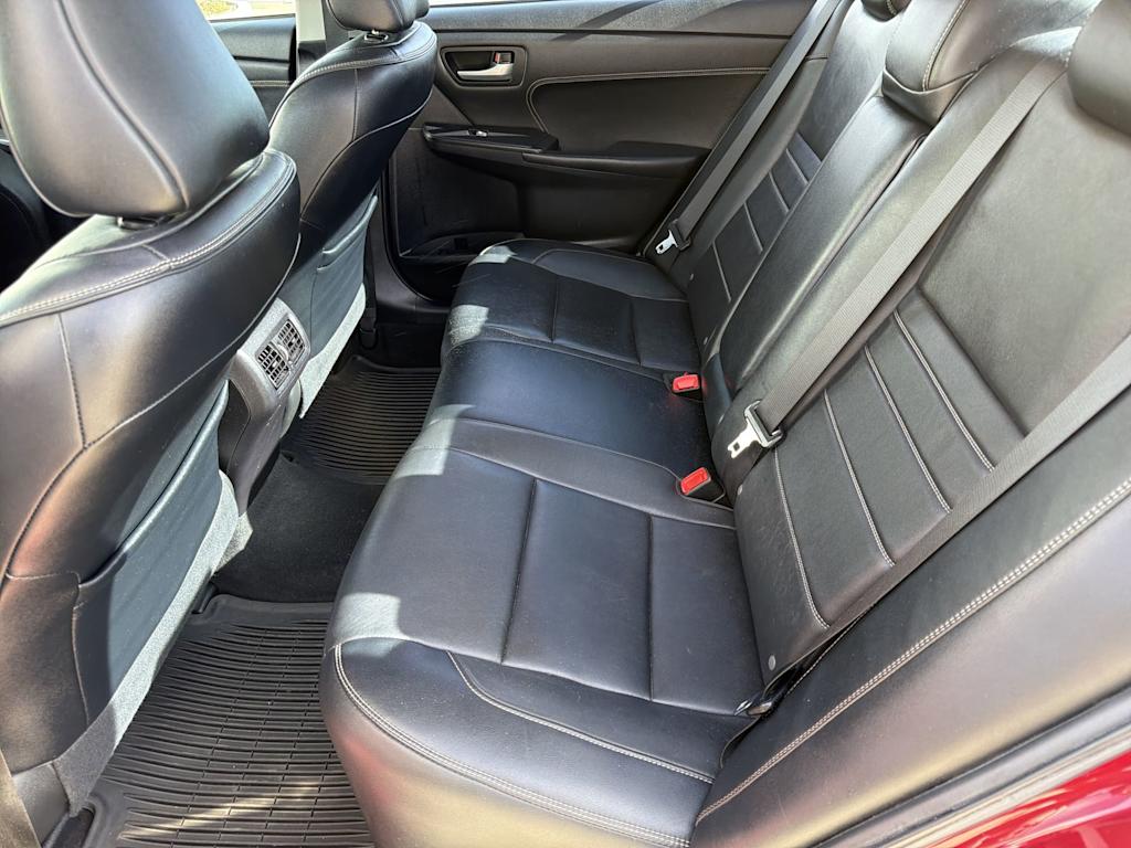 Thumbnail: 2015 Toyota Camry - 23