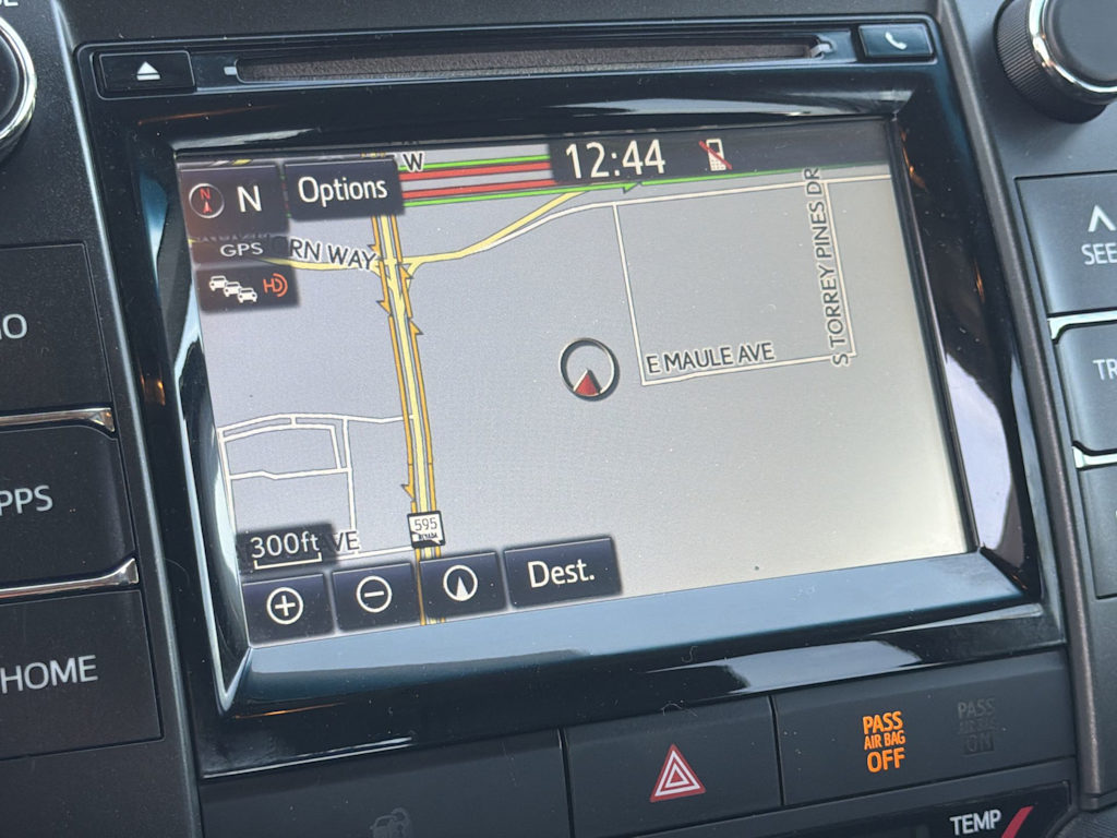 Thumbnail: 2015 Toyota Camry - 26