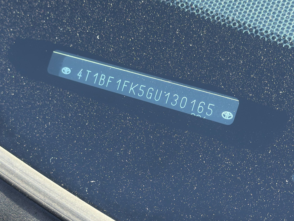 Thumbnail: 2016 Toyota Camry - 16