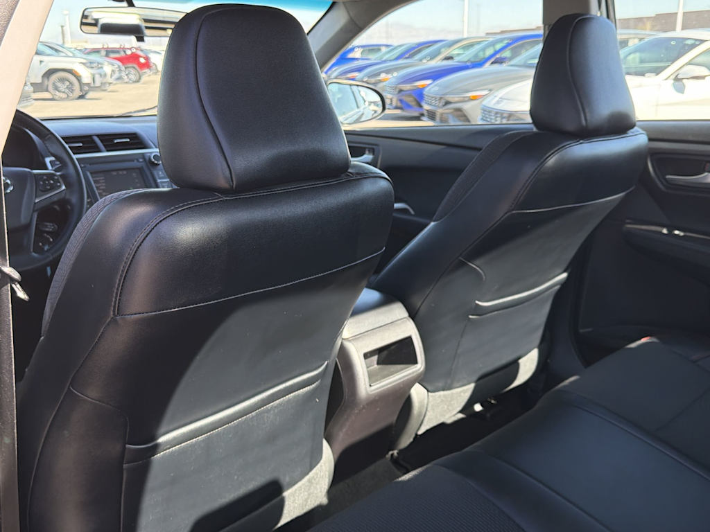 Thumbnail: 2016 Toyota Camry - 10