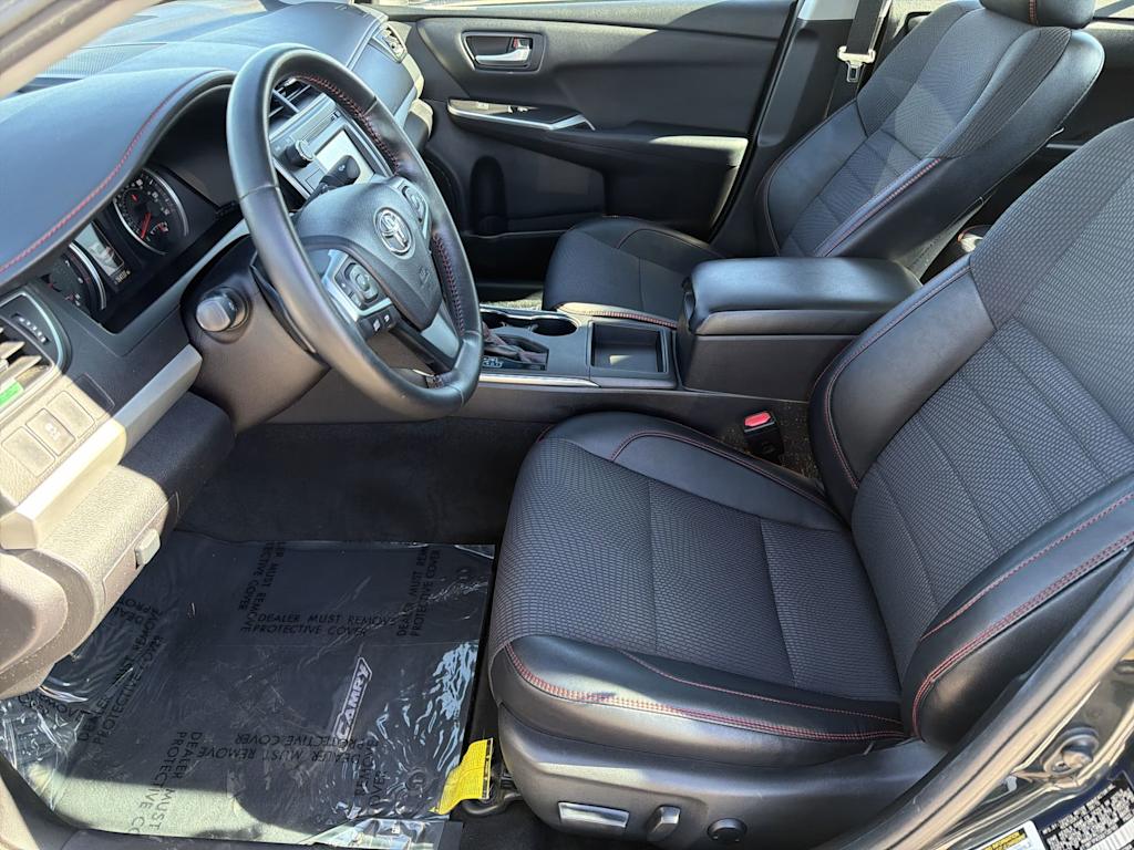 Thumbnail: 2016 Toyota Camry - 9