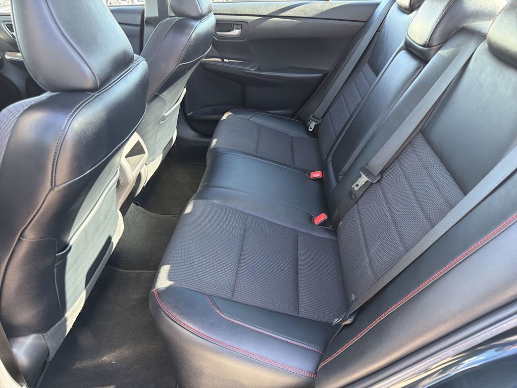 Thumbnail: 2016 Toyota Camry - 11