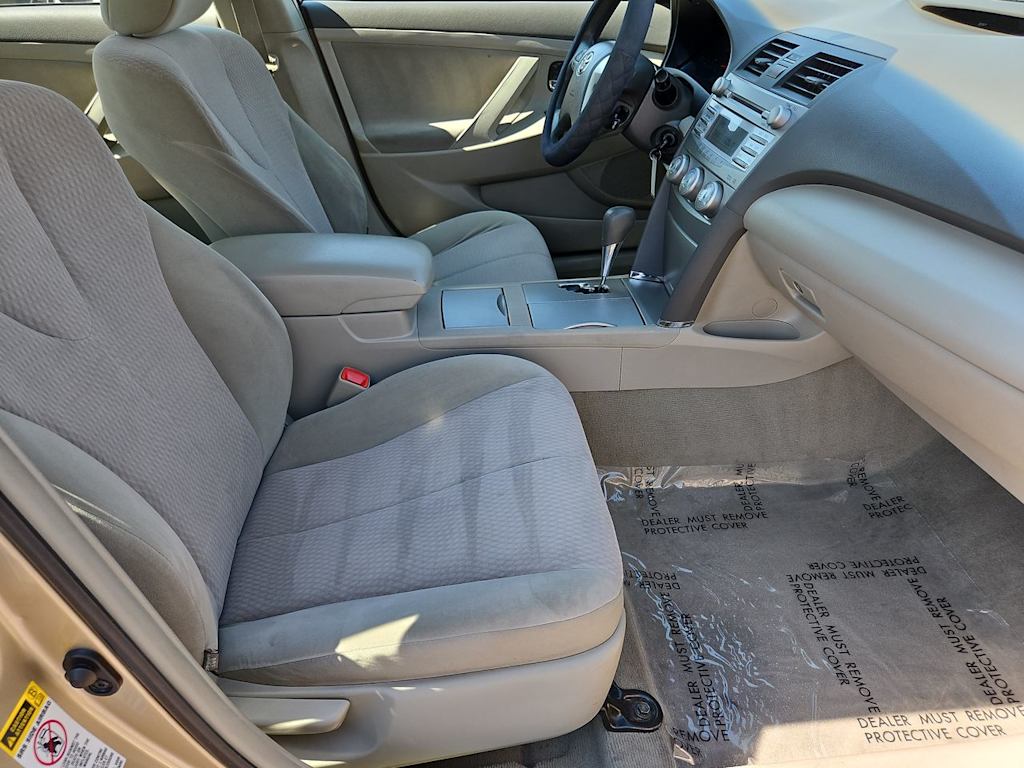 2011 Toyota Camry LE 12