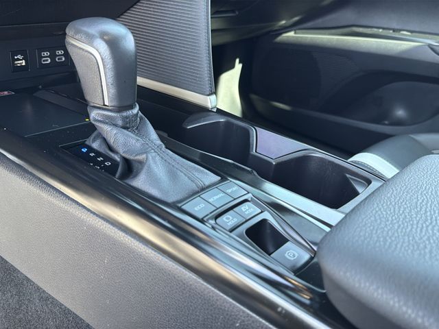 Thumbnail: 2025 Toyota Camry - 14