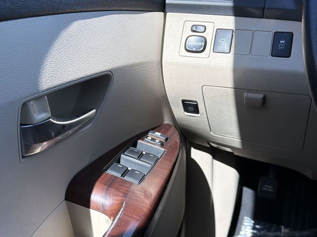 Thumbnail: 2010 Toyota Venza - 22