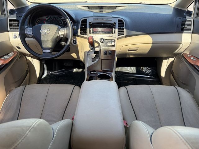 Thumbnail: 2010 Toyota Venza - 2
