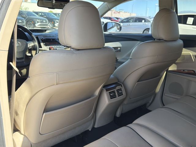 Thumbnail: 2010 Toyota Venza - 11