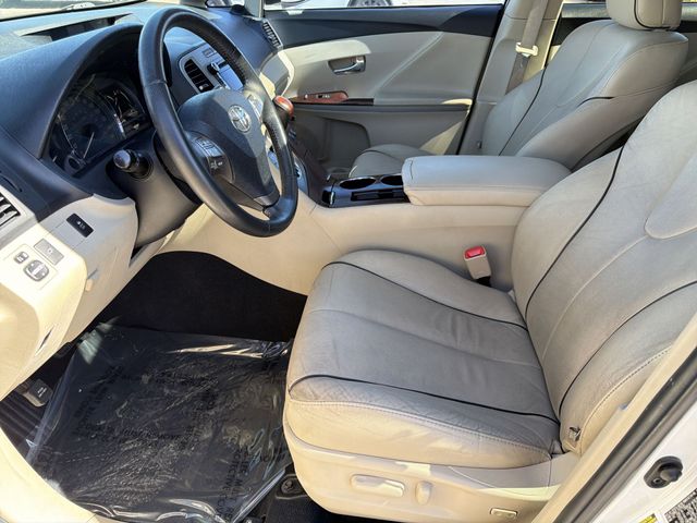 Thumbnail: 2010 Toyota Venza - 10