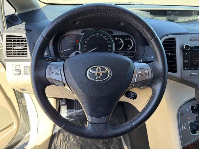 Thumbnail: 2010 Toyota Venza - 9