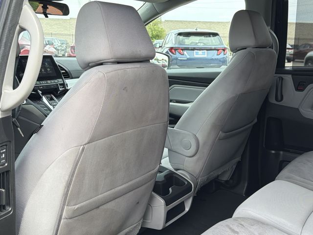 Thumbnail: 2018 Honda Odyssey - 11