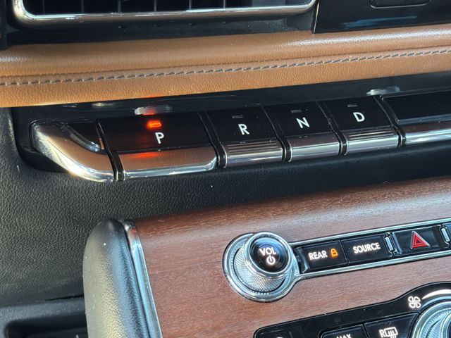 Thumbnail: 2020 Lincoln Aviator - 28