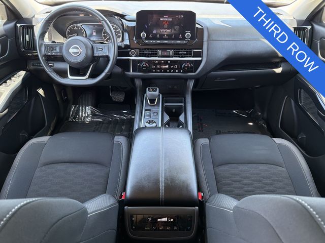 Thumbnail: 2024 Nissan Pathfinder - 2