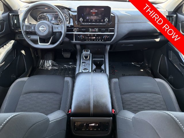 Thumbnail: 2024 Nissan Pathfinder - 2