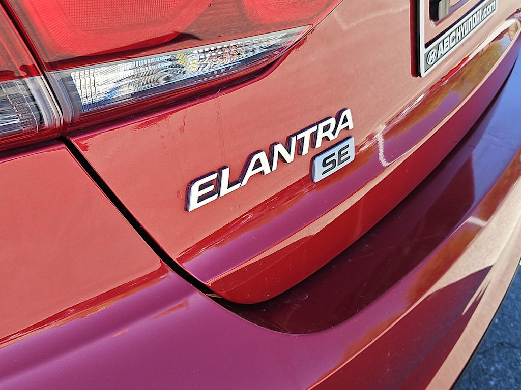 2018 Hyundai Elantra SE 23