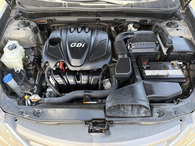 Thumbnail: 2014 Hyundai Sonata - 9