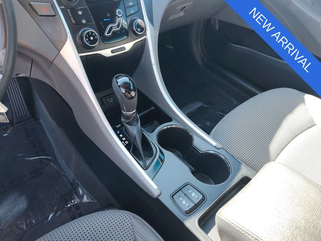 Thumbnail: 2013 Hyundai Sonata - 14