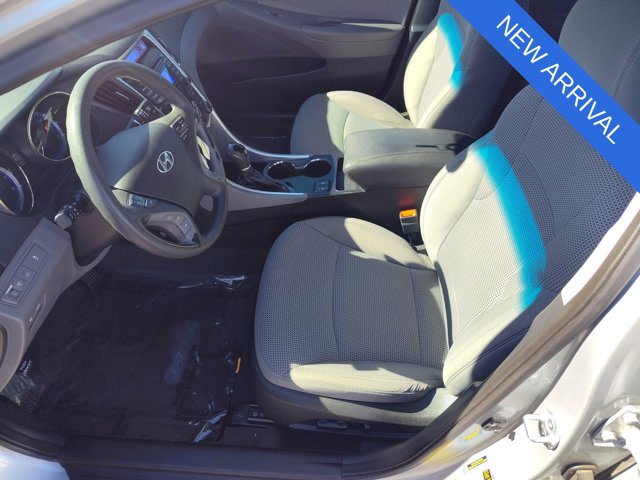 Thumbnail: 2013 Hyundai Sonata - 10