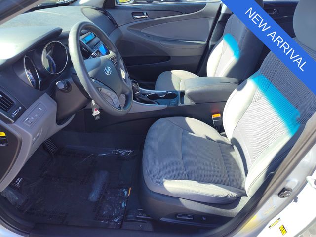 Thumbnail: 2013 Hyundai Sonata - 11