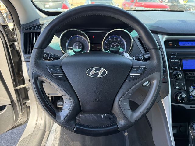 Thumbnail: 2012 Hyundai Sonata - 9