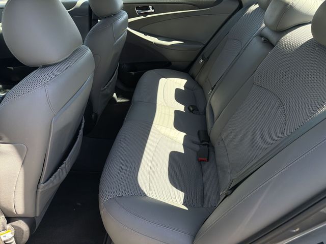 Thumbnail: 2012 Hyundai Sonata - 12