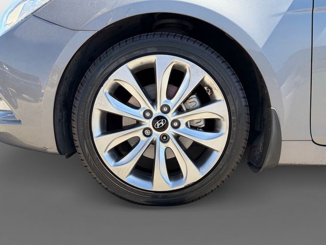 Thumbnail: 2012 Hyundai Sonata - 7