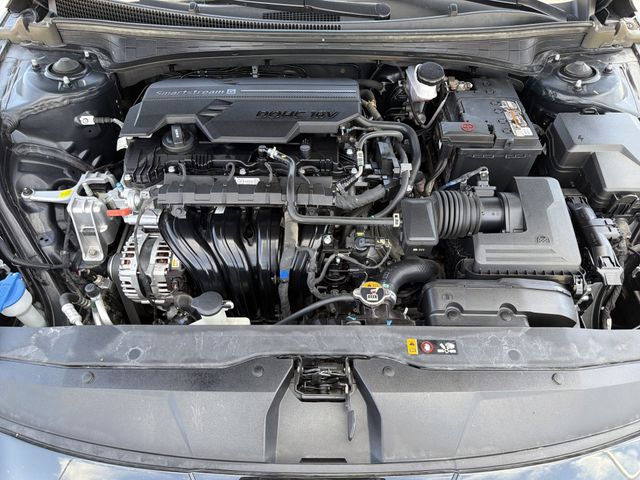 Thumbnail: 2022 Hyundai Elantra - 8