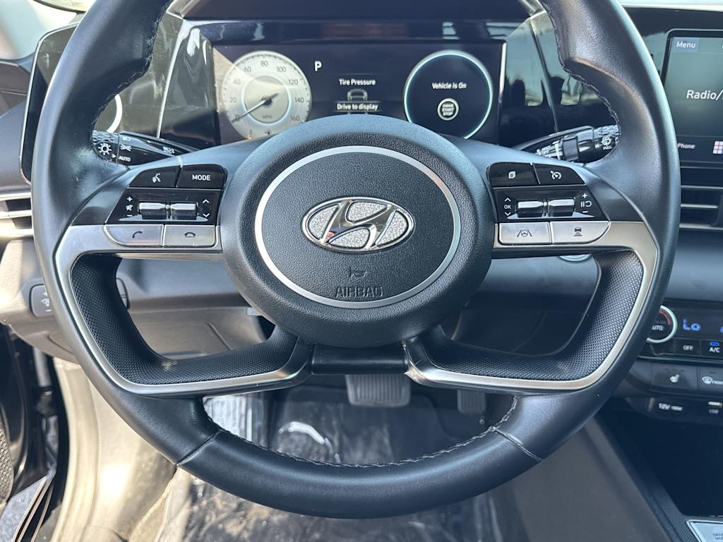 Thumbnail: 2022 Hyundai Elantra - 24