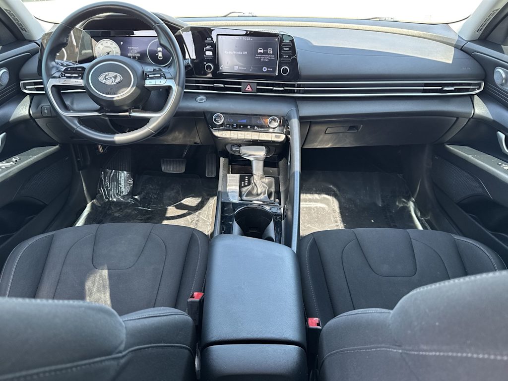 Thumbnail: 2022 Hyundai Elantra - 2