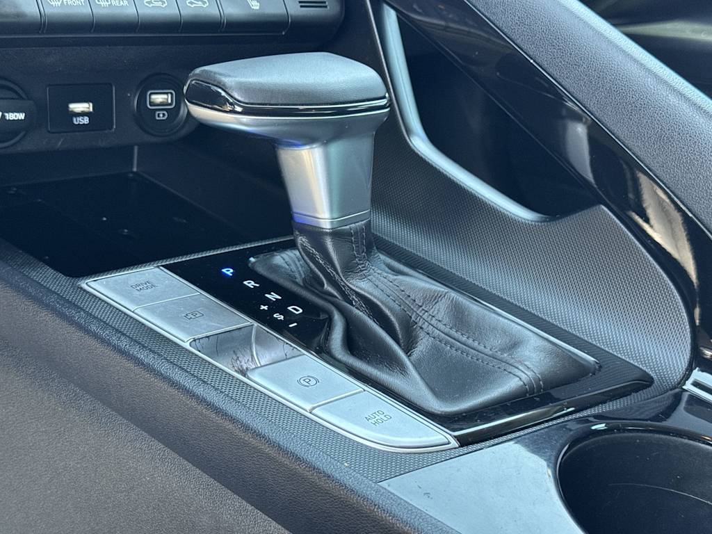 Thumbnail: 2022 Hyundai Elantra - 13